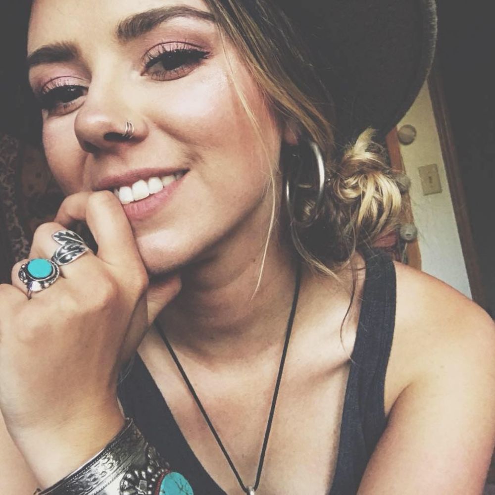 Meet your Posher, Hazel